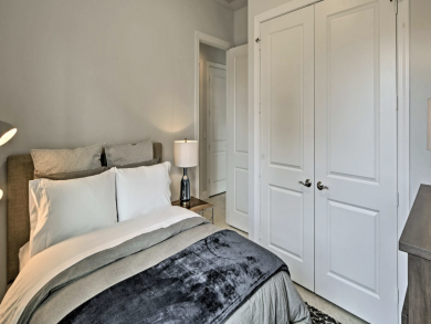 Naples Luxury Close to Vanderbilt Beach